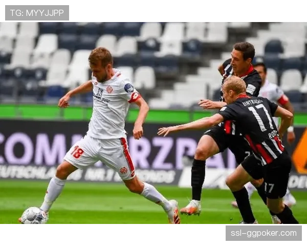 实时:斯图加特前锋吉拉西伤退,疑似大腿肌肉拉伤 实时:斯图加特前锋吉拉西伤退,疑似大腿肌肉拉伤